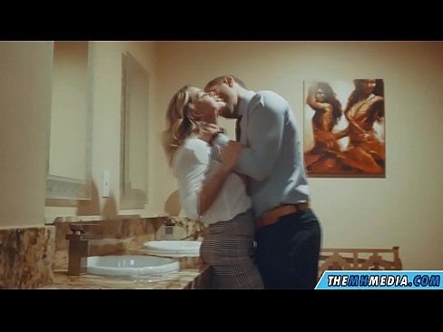 ❤️ Quando uma loira peituda o seduz numa casa de banho pública ❤❌ Apenas porno em nós pt.tubesexer-com.ru ❌❤